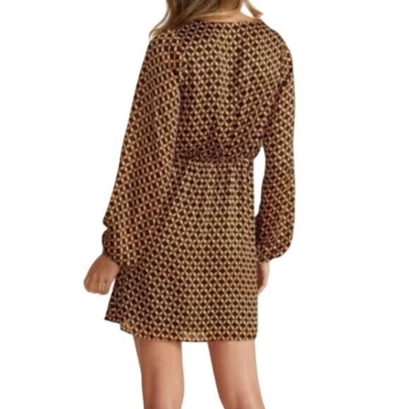 Mink Pink LARGE Gold Patterned Front Bunch Snap V Neck Valentina Mini Dress - Picture 6 of 15